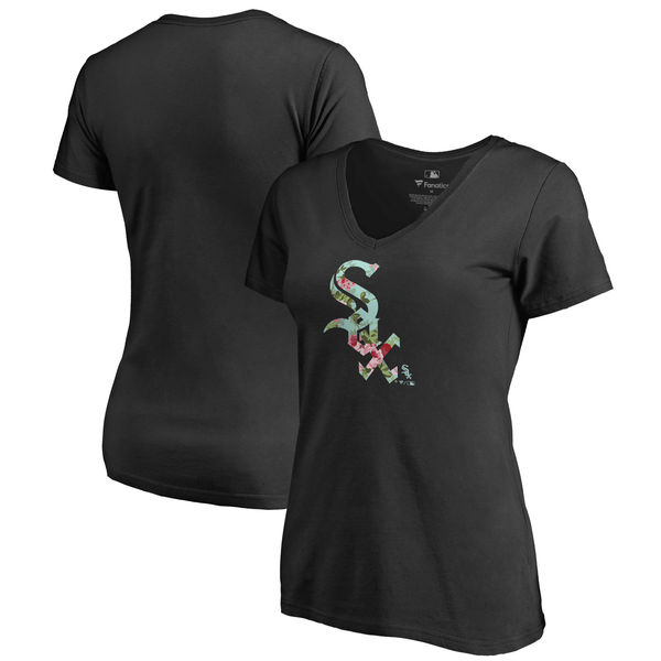 Chicago White Sox Fanatics Branded Women's Lovely Plus Size V Neck T-Shirt Black