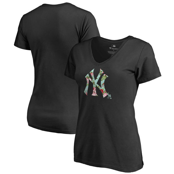 New York Yankees Fanatics Branded Women's Lovely V Neck T-Shirt Black